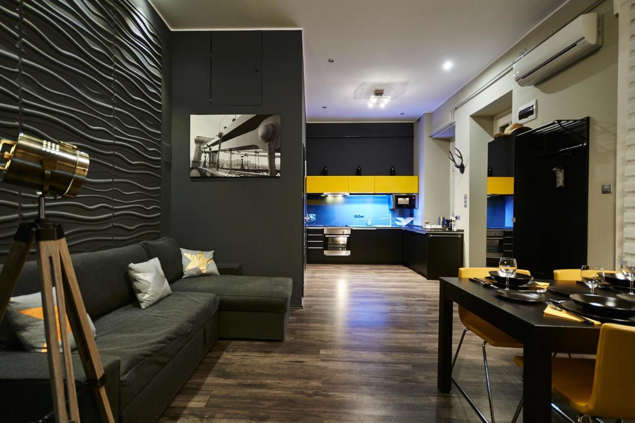 Central Location Yellow-Black Apartment بودابست المظهر الخارجي الصورة