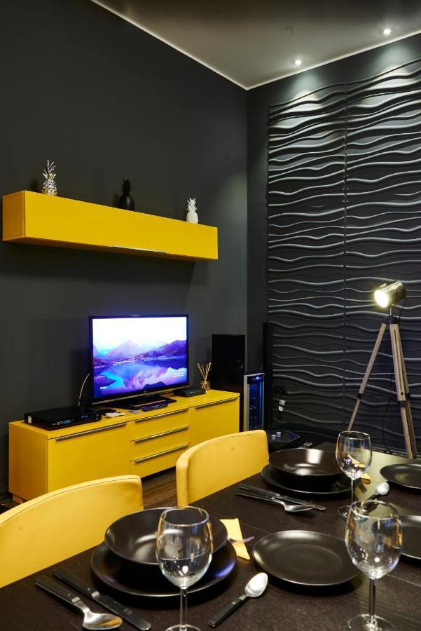 Central Location Yellow-Black Apartment بودابست المظهر الخارجي الصورة
