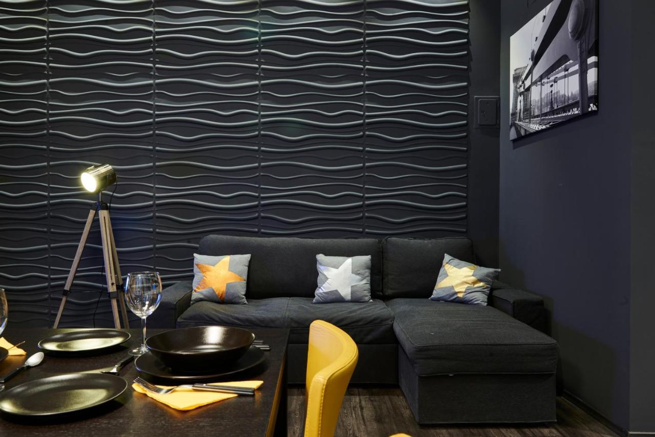 Central Location Yellow-Black Apartment بودابست المظهر الخارجي الصورة